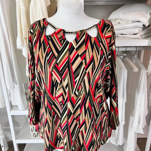 Rafaella Women's Plus size 2X chain and cutout neckline graphic print top  #1338 - Picture 1 of 7